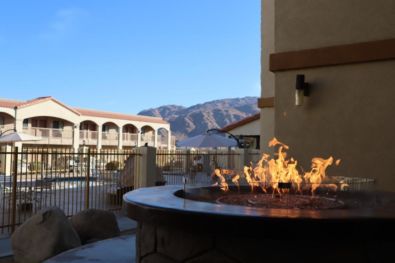 Oasis Inn And Suites 29 Palms Hotel Joshua Tree National Park Туентинайн Палмс Екстериор снимка
